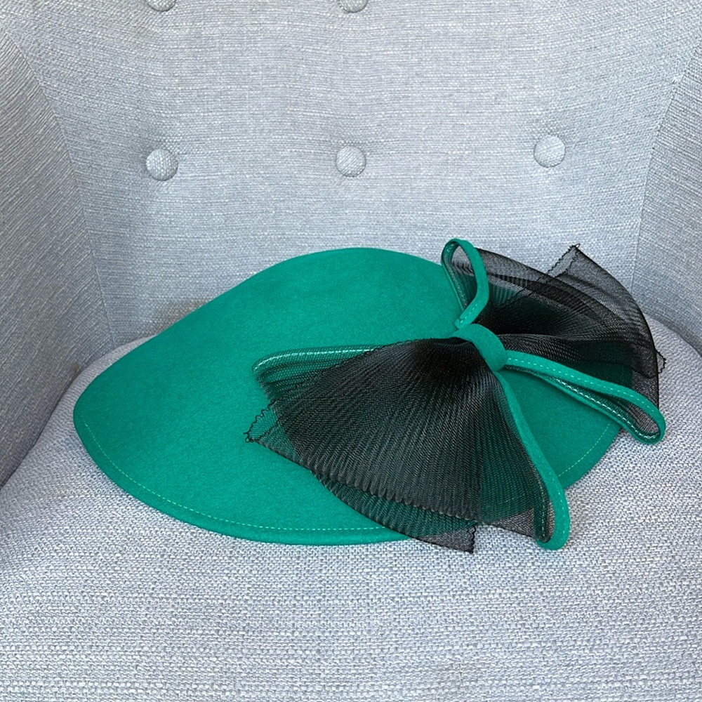 Bellman vintage green hat with black bow